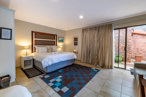 Hammerkop Room | The Aviary 3 Complex | Botleng Guest House