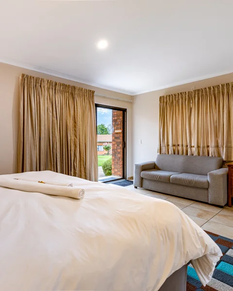 The Aviary 3 Complex | Botleng Guest House